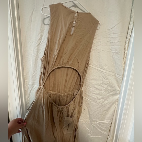 Universal Threads Jumpsuit - Picture 3 of 3